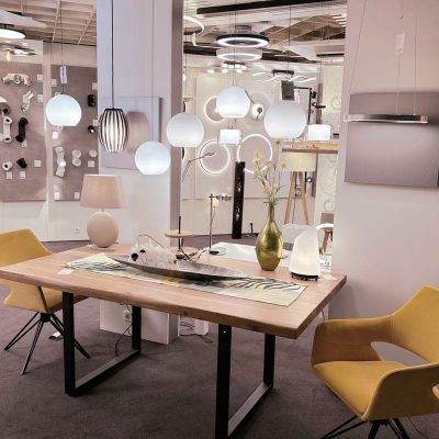 Inspirierende Lichtkonzepte bei Boer Lampen dem Beleuchtungsfachgeschäft in Coesfeld: Eine vielfältige Auswahl an Designerleuchten und stimmungsvoller Lichtplanung für jeden Raum. Perfekt für eine harmonische Atmosphäre.